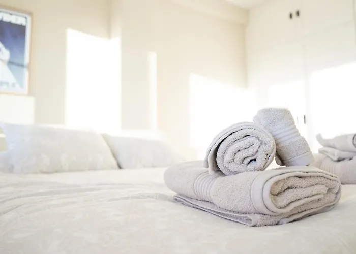 Luxury And Newly Refurbished 3 Bedroom Apartment Next To The Slopes Including Indoor Parking